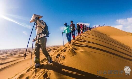 腾格里沙漠徒步攻略：腾格里沙漠徒步费用+徒步最佳季节+装备+注意事项